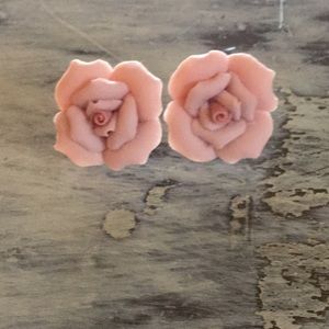 VINTAGE AVON rosebud earrings